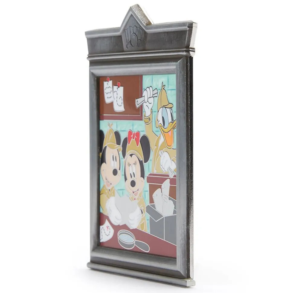 Mickey Mouse and Friends – Disney Daring Detectives Jumbo Pin – Limited Edition